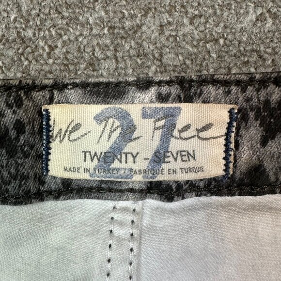 Free People We The Free Just Float On Snake Print Ultra Flare Denim Jean Size 27 - Picture 3 of 7